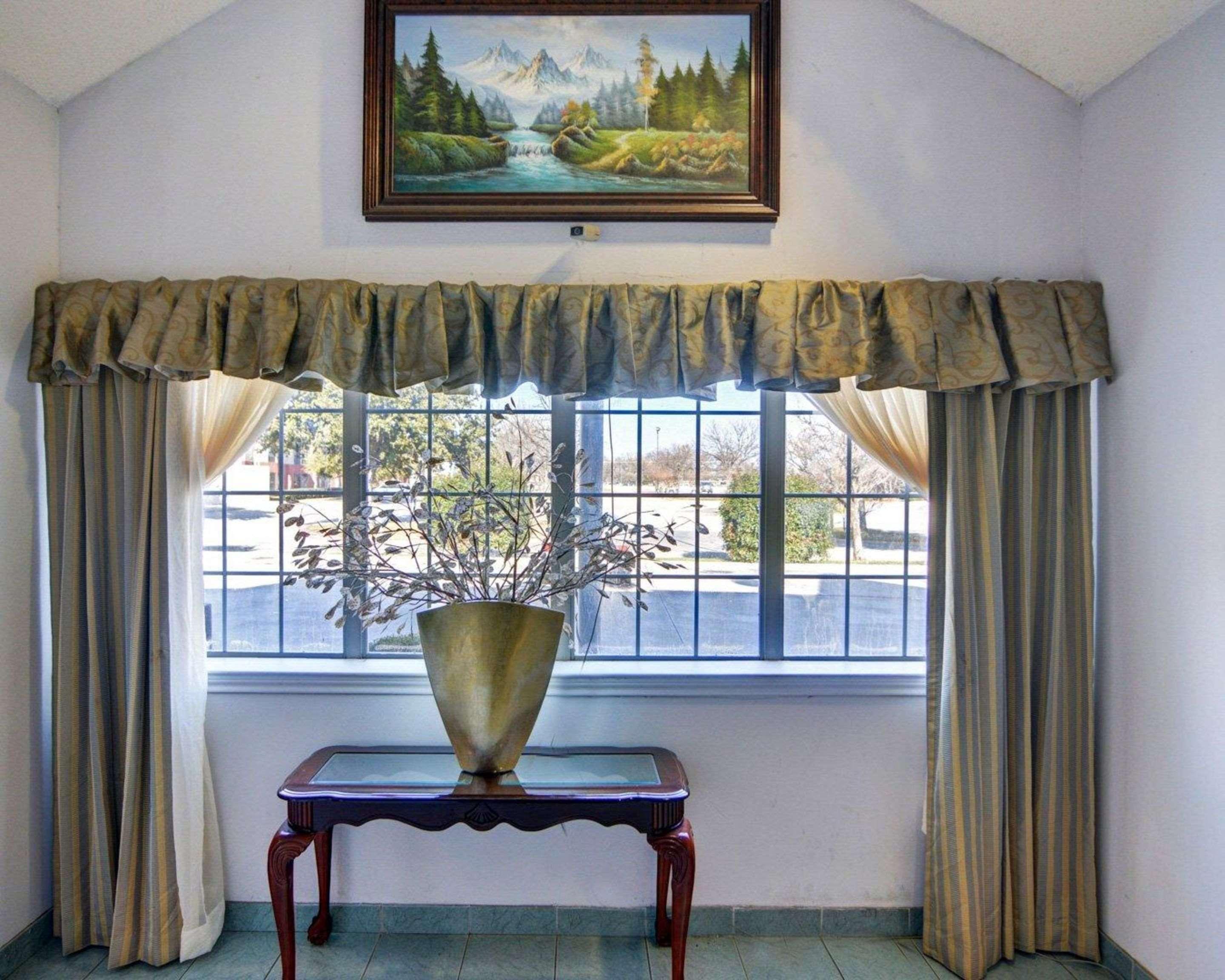 Rodeway Inn & Suites Lewisville I-35 Ngoại thất bức ảnh